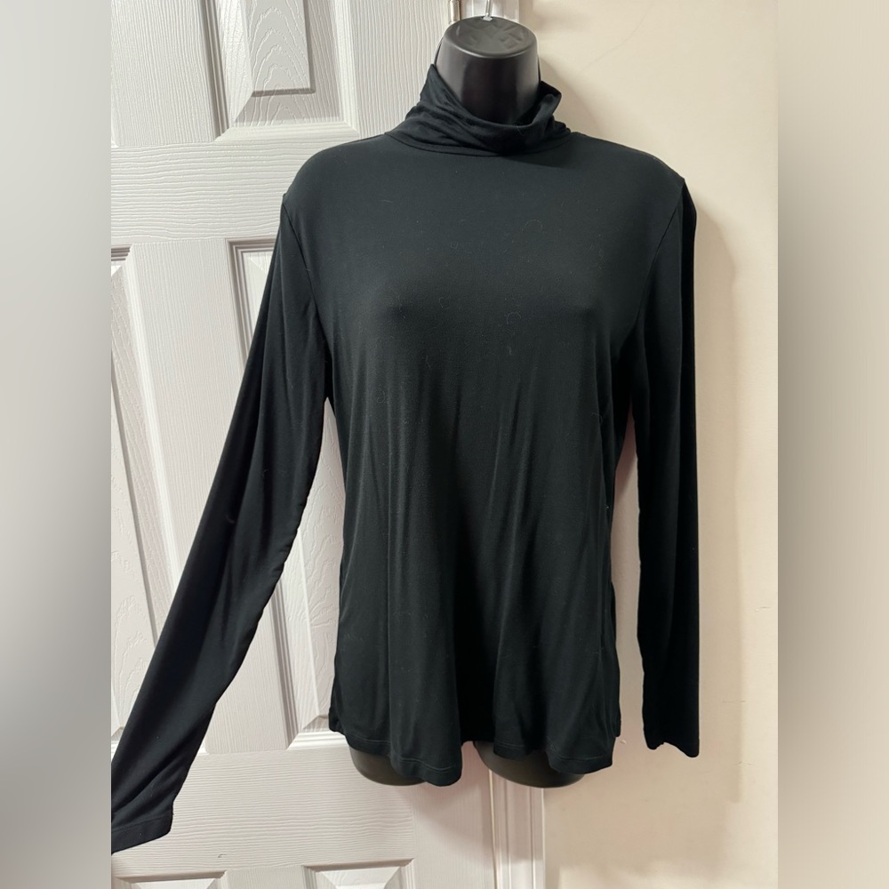 Thin Turtleneck Shirt